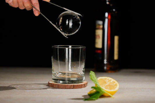 Clear Ice, Elevated Service: How Commercial Ice Machines Are Redefining Modern Beverage Experiences
