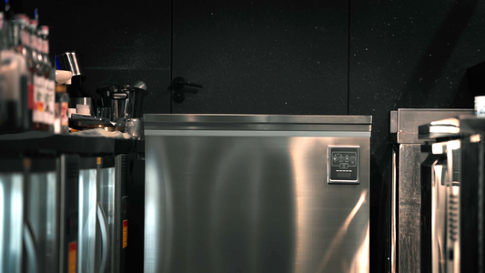 How Commercial Ice Machines Help Businesses Improve Efficiency and Customer Experience