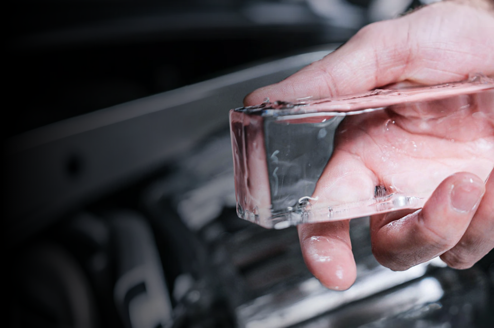 Clear Ice Blocks Made Effortless