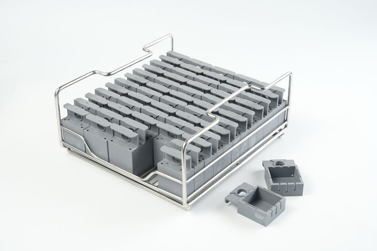 Large Cubes: 30 molds + 1 frame